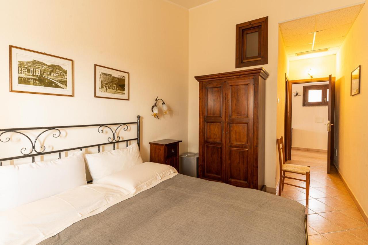 Agriturismo Il Giglio Oristano Exteriör bild